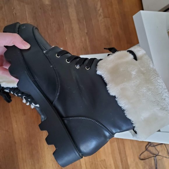 🖤Hot Topic Fur-Lined Combat Boots🖤 - Picture 2 of 6